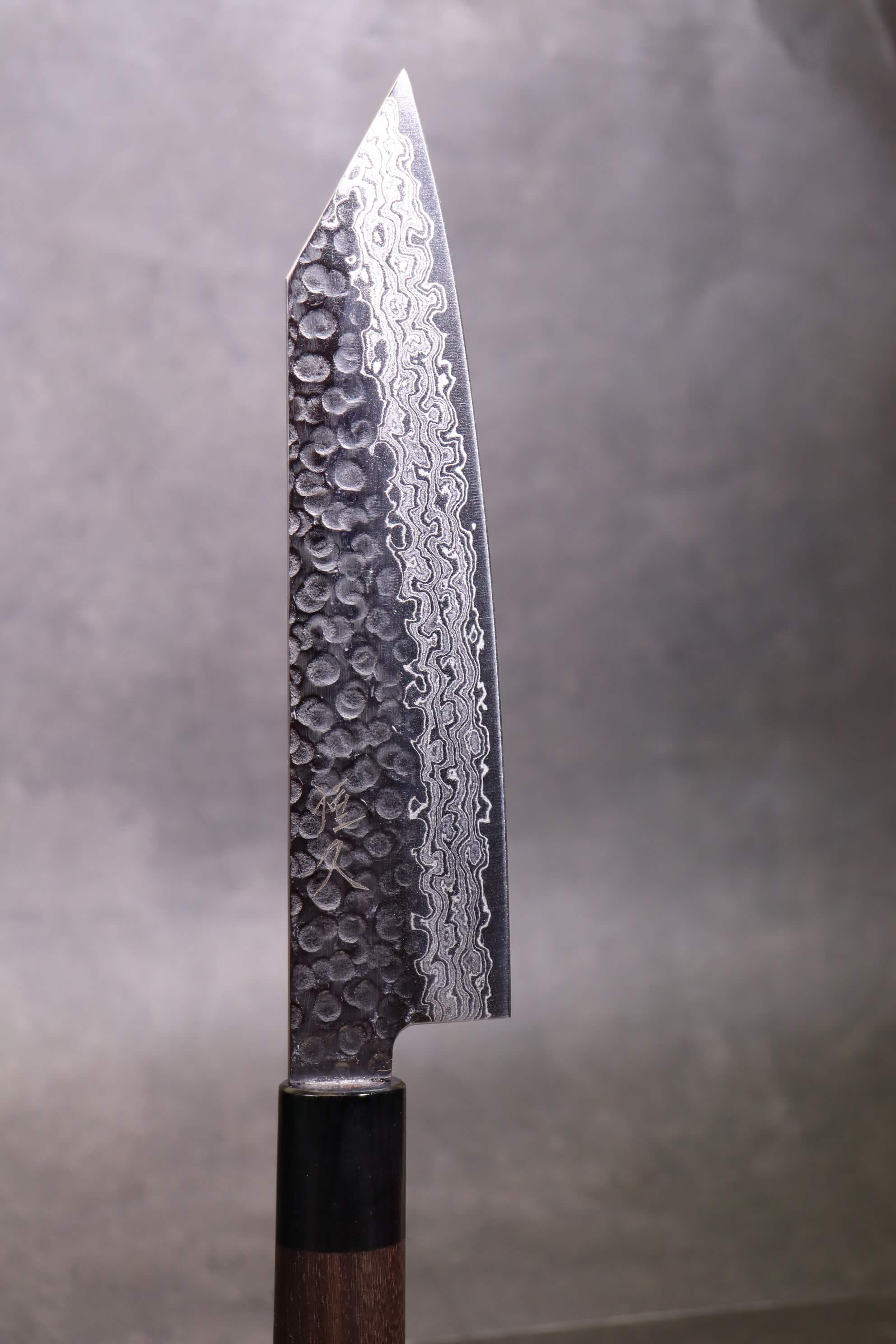 kiritsuke santoku   VG10  17 CAPAS DE DAMASCO – MARTILLADO